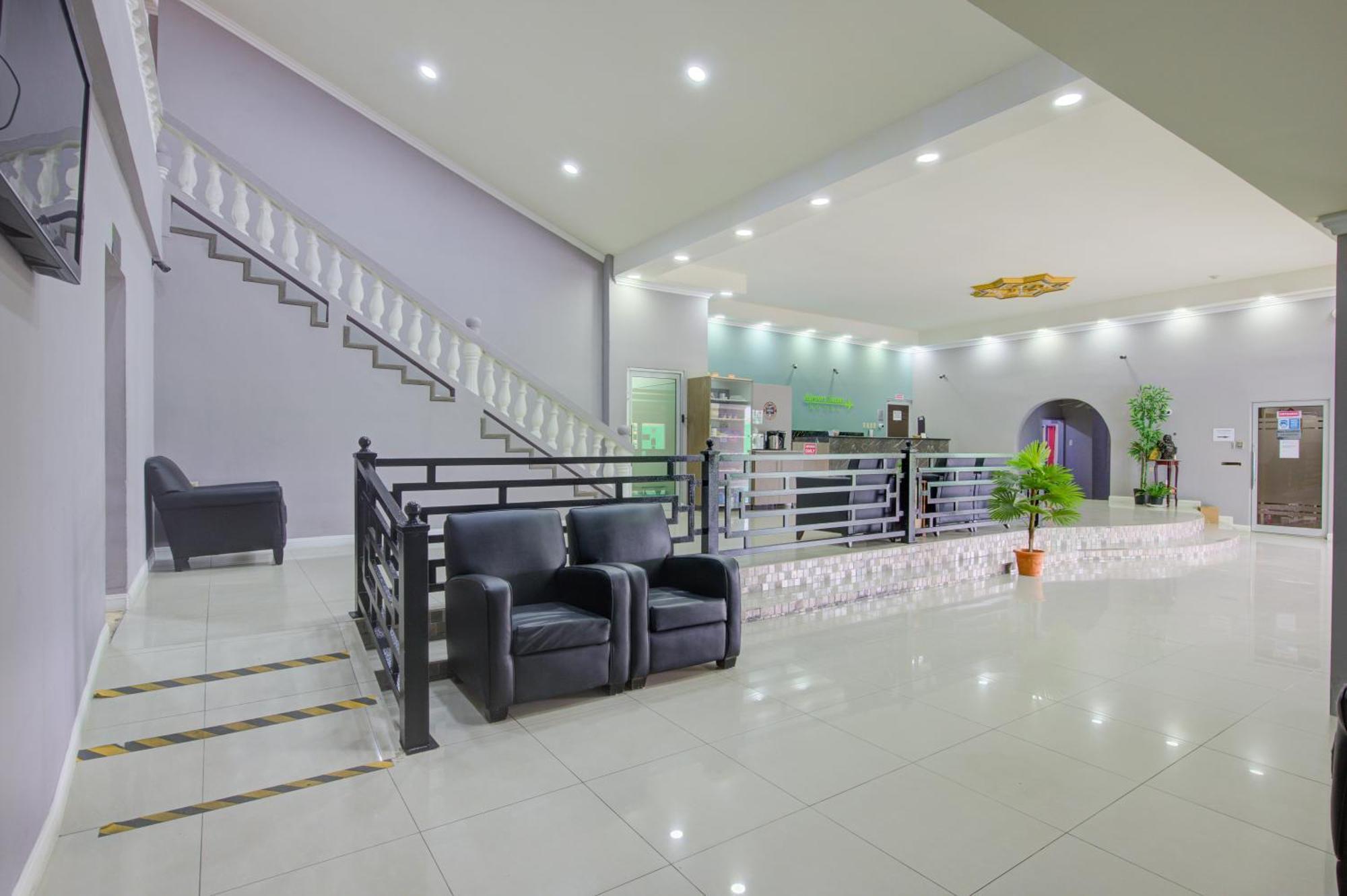 Airport Suites Hotel Piarco Buitenkant foto