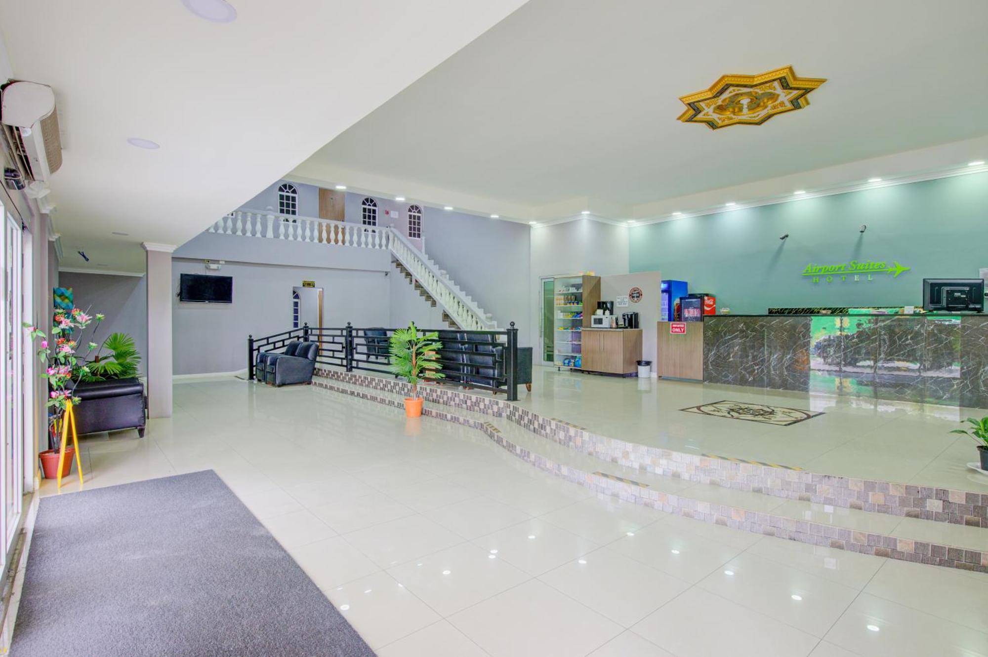 Airport Suites Hotel Piarco Buitenkant foto