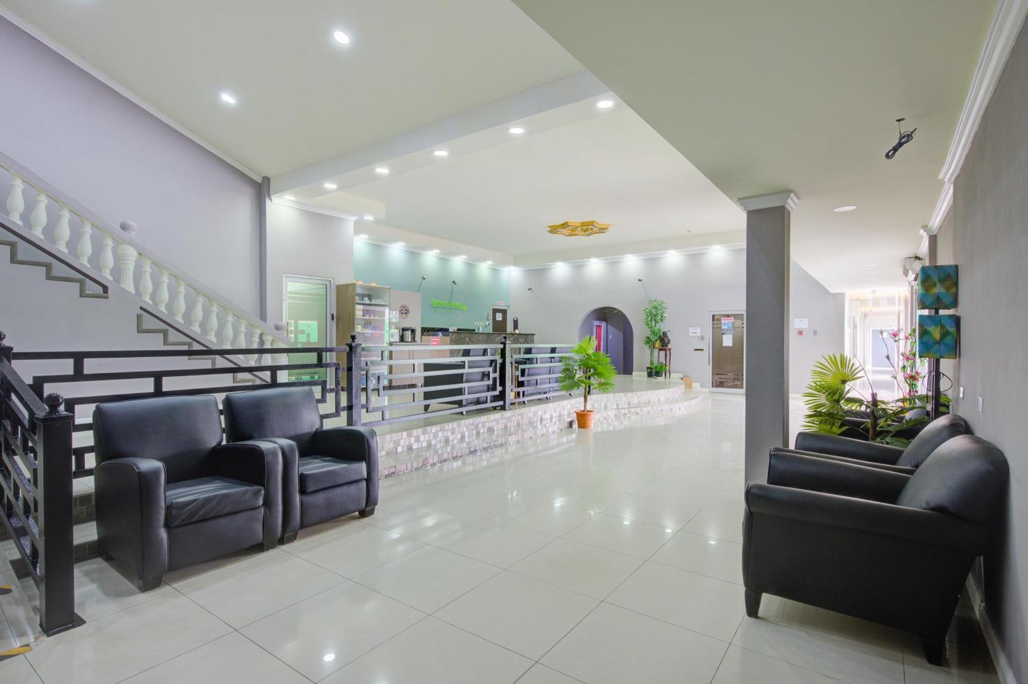 Airport Suites Hotel Piarco Buitenkant foto