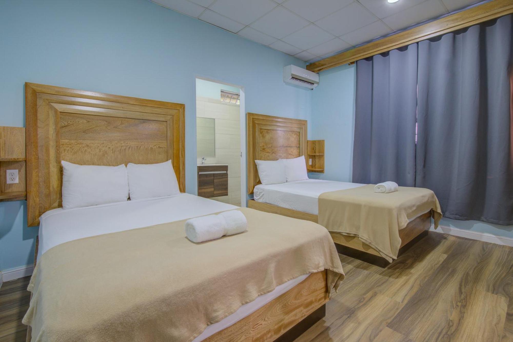 Airport Suites Hotel Piarco Buitenkant foto