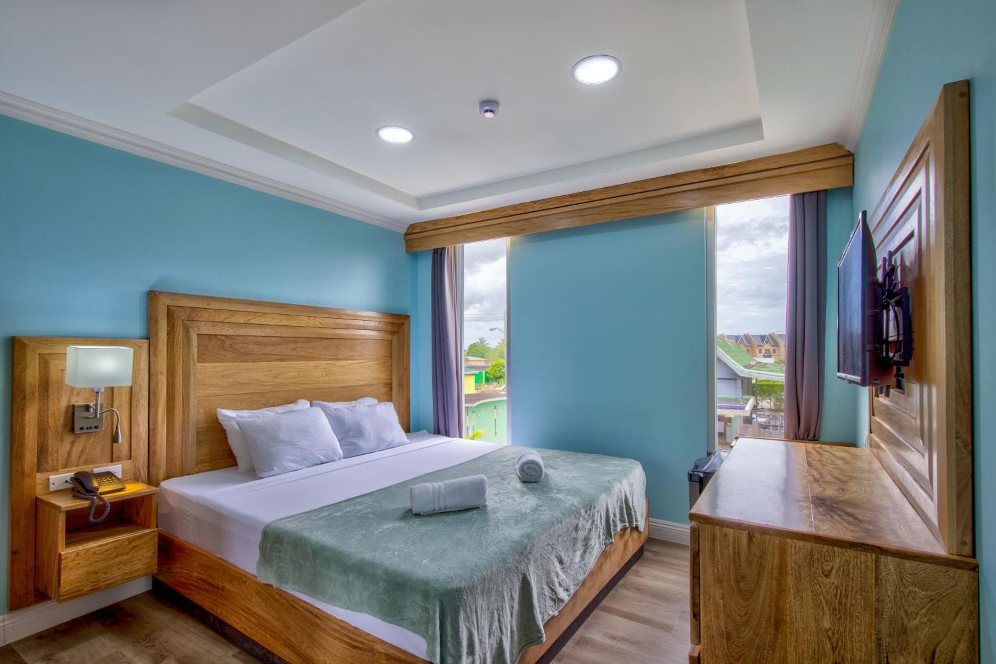 Airport Suites Hotel Piarco Buitenkant foto