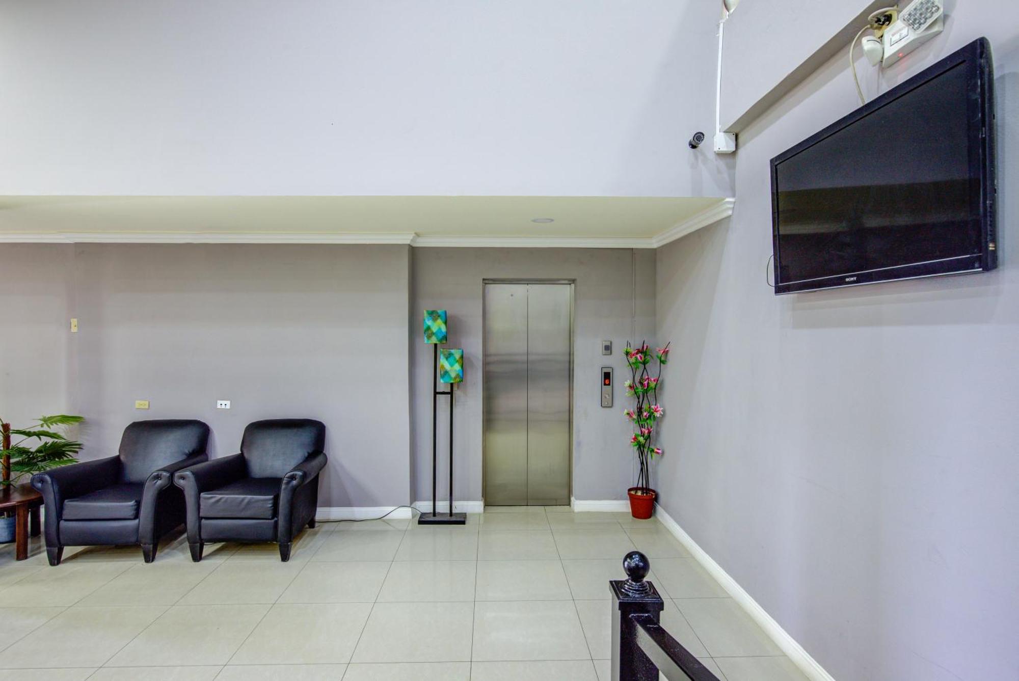 Airport Suites Hotel Piarco Buitenkant foto