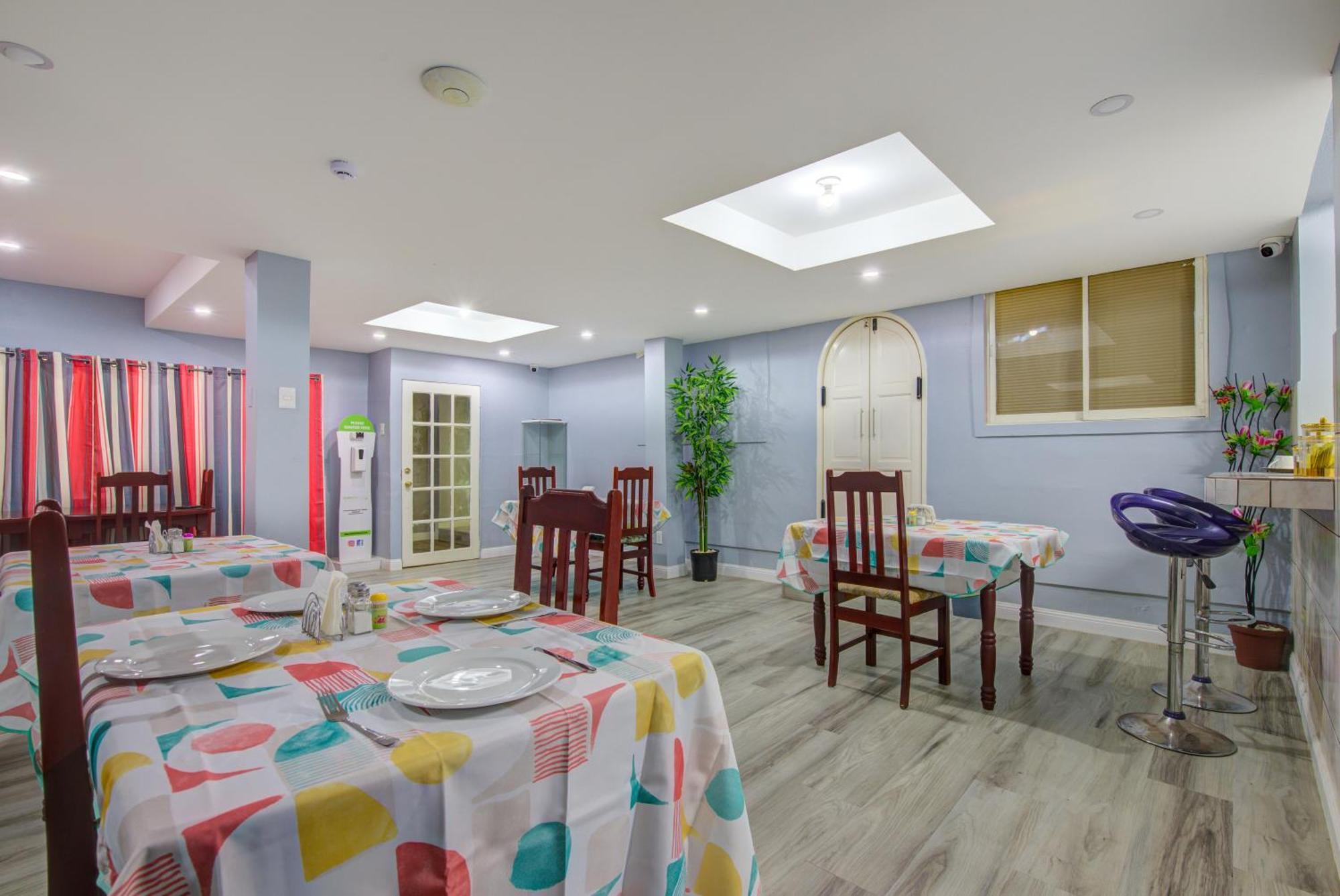 Airport Suites Hotel Piarco Buitenkant foto